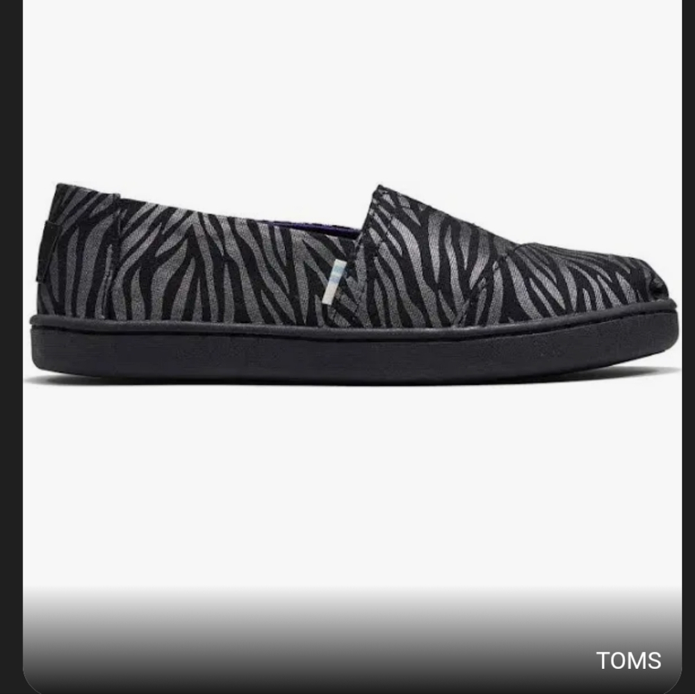 🆕 NWT NIB Toms alpargata slip on flats in black zebra shimmer